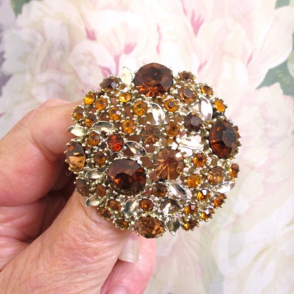 ART Domed Rhinestone Floral Brooch~ARTHUR PEPPER Designer Rhinestone Brooch - Picture 1 of 14